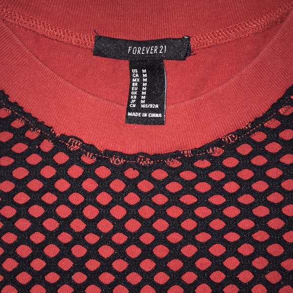 red mesh crop top - Picture 2 of 4